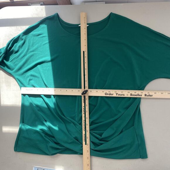 Cato Top Women Large Kelly Green Dolman Sleeve Twist Front Dressy Holiday Slinky - Picture 7 of 12